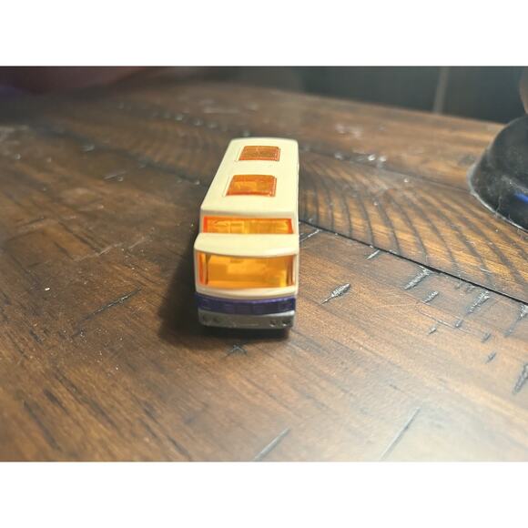 Vintage 1977 Matchbox Superfast No. 65 American Airlines Airport Coach Bus MINT - Picture 2 of 4